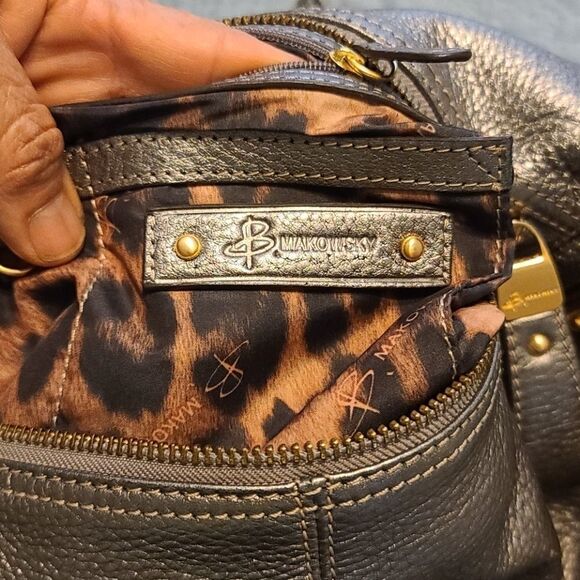 B mawkoski metallic  - Picture 9 of 11